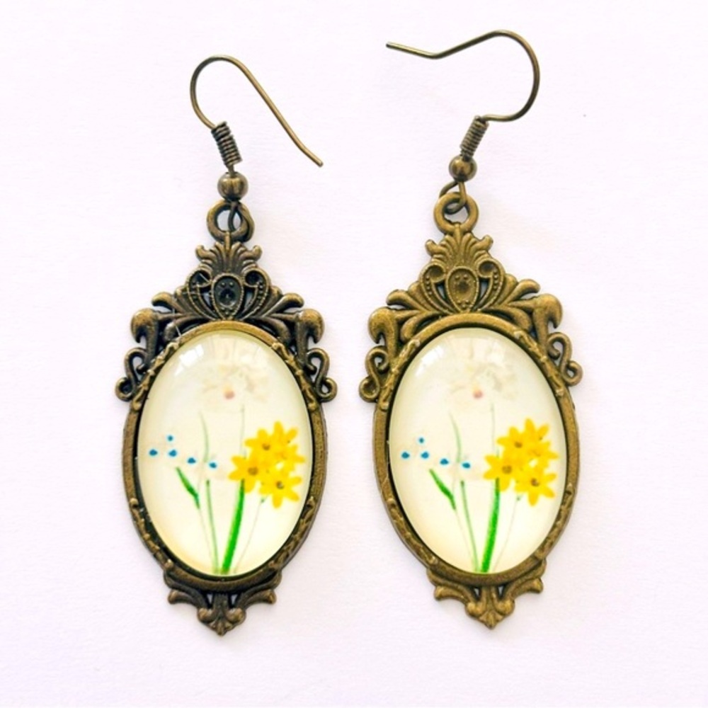 Victorian Style Floral Print Earrings, NWT